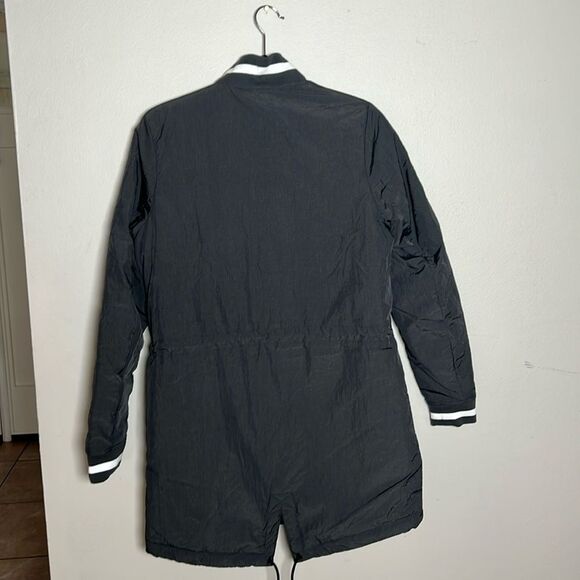 Nike Women’s Dugout Bench Jacket - Picture 4 of 16